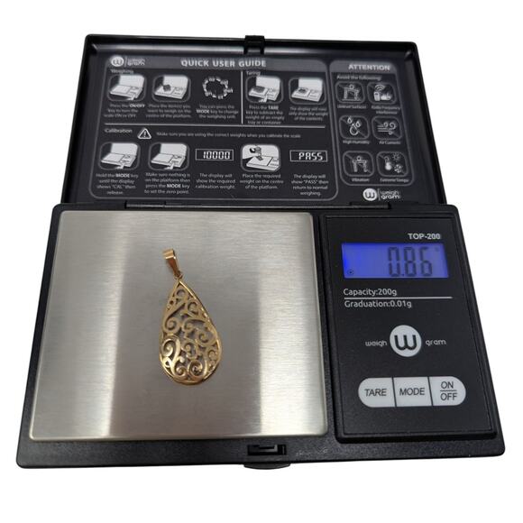 14K Yellow Gold Filigree Teardrop Pendant – Open Scroll Design, 0.86g - Picture 2 of 4